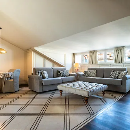 Palazzo Porta Picta 招待所