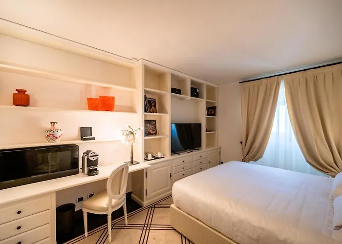 Konukevi Palazzo Porta Picta 4*